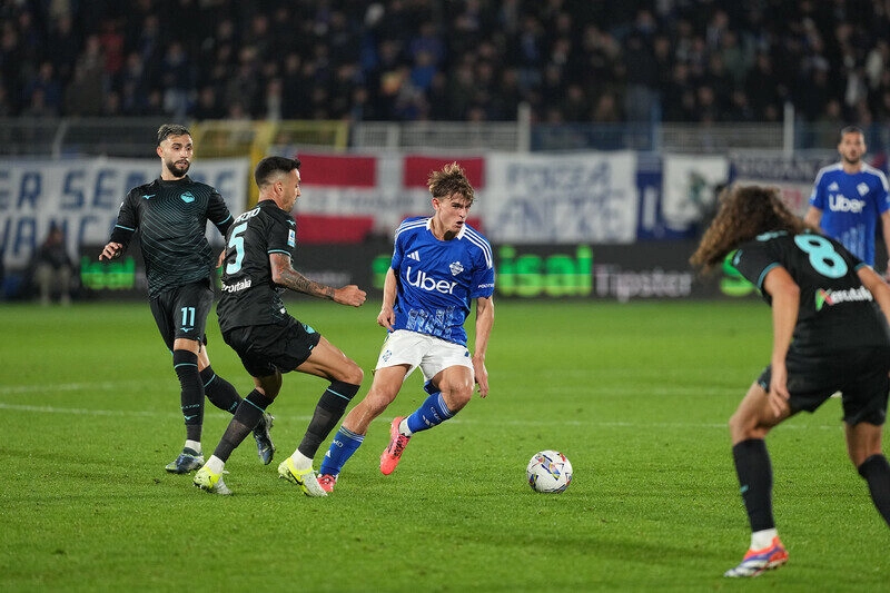 Lazio vs Como - Khó cho Đại Bàng Xanh